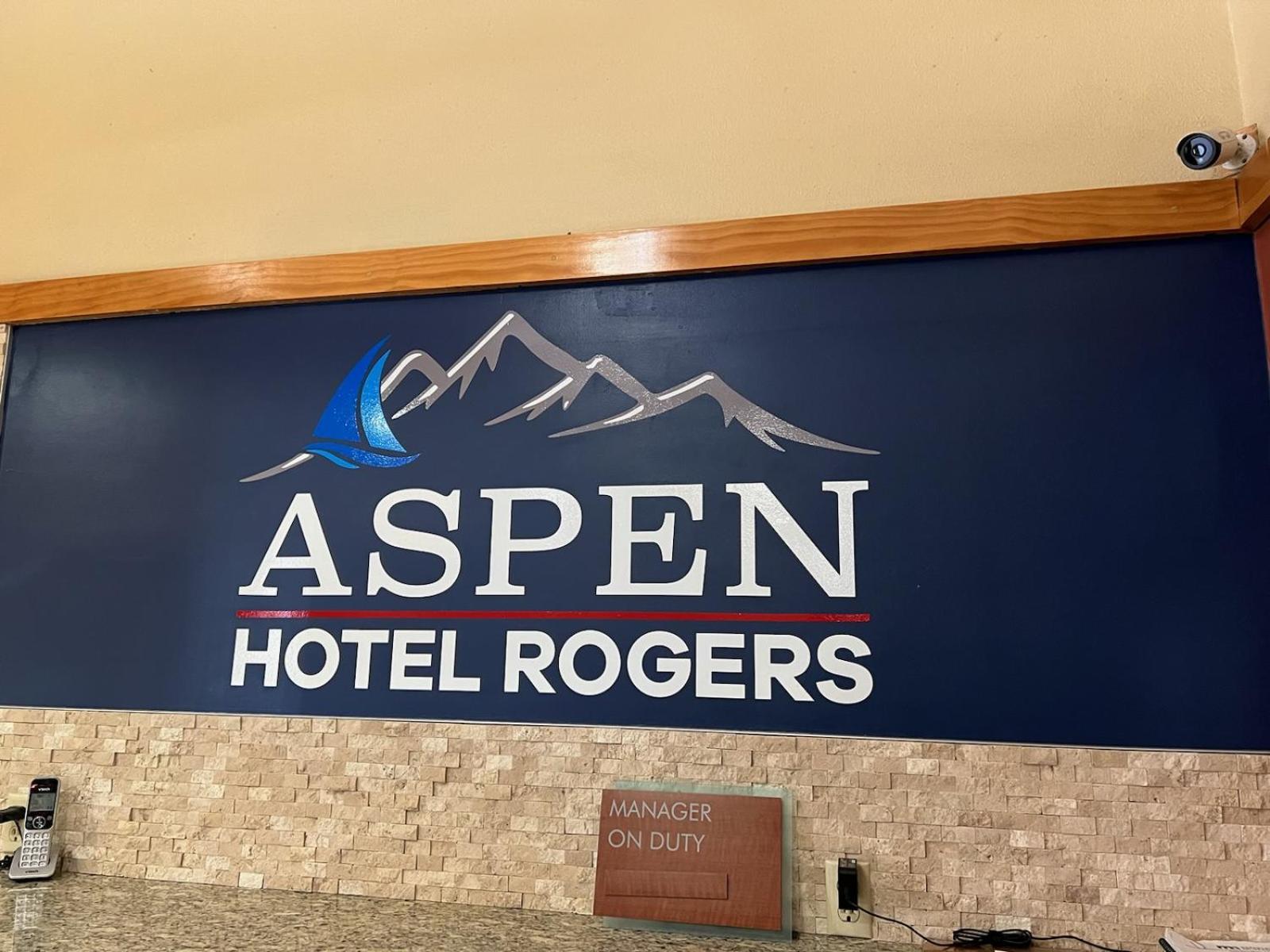 Aspen Hotel Rogers Formerly Americ Inn Εξωτερικό φωτογραφία